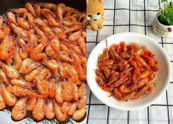 Không ngờ rang tôm chỉ cần nhúm gia vị đơn giản này đã lên màu đỏ đẹp, giòn ngon không bị ướt