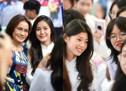 Học sinh chuyên Trần Đại Nghĩa ôm chặt nhau trong ngày bế giảng