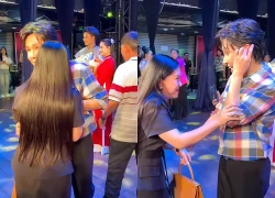 Bình Tinh Vũ Luân tay bắt mặt mừng, thì thầm to nhỏ ở sự kiện, Phương Lê bức xúc