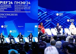 Hàng chục nghìn đại biểu dự Diễn đàn Kinh tế Quốc tế St. Petersburg tại Nga