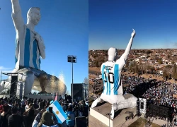 Bức tượng khổng lồ cao 26m của Messi bị chê khắp nơi, còn so với tượng Ronaldo