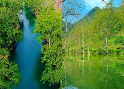 Suối Bản Án - Vẻ đẹp nguyên sơ giữa núi rừng Tuyên Quang