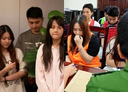 Bên trong "mê hồn trận" bán kỳ nghỉ lừa người già