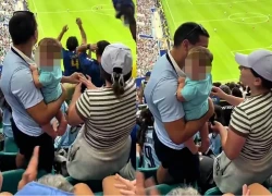 Cầu hôn ngay trên khán đài World Cup, cặp đôi nhận cái kết "dở khóc dở cười"