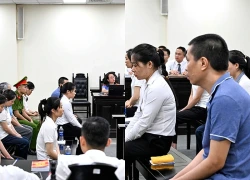 Hoãn xử vụ làm giả 13 triệu sản phẩm sức khỏe vì bị cáo cầm đầu nhập viện