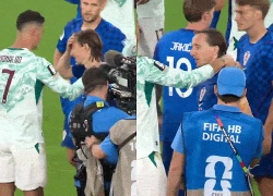 Khoảnh khắc lịch sử ở Toronto: Ronaldo, Modric và tình bạn không tiếng còi nào chấm dứt được