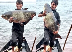 Ngư dân 30 tuổi có duyên bắt cá mè 'khủng' ở Biển Hồ