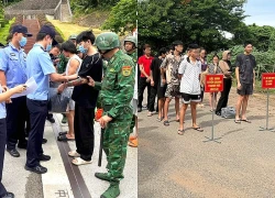 Tiếp nhận 21 người Việt Nam do Campuchia giao trả