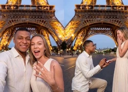 Có là Mbappe thì cũng phải chụp ảnh cho bạn gái