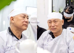 NSND Tạ Minh Tâm khóc nghẹn trong đám tang vợ - nghệ sĩ Bạch Vân