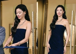 Nữ diễn viên Jeon Ji Hyun gây chú ý với làn da rám nắng hiếm thấy, diện mạo khác lạ
