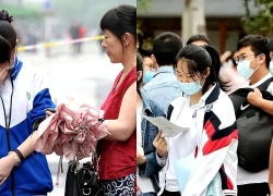 Thi đỗ đại học y dược danh tiếng, nữ sinh nhận được thông báo ngay trước khi nhập học 1 ngày: "Em không đủ điều kiện vào đây"