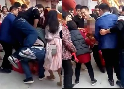 Phù dâu gãy cột sống vì trò đùa lố của dàn phù rể tại đám cưới gây phẫn nộ