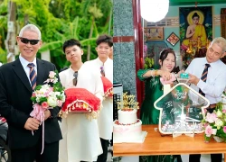 3 'đám cưới U70' gây sốt, chú rể hân hoan đi rước vợ về nhà