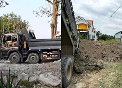 Phó giám đốc nhà máy bê tông ở Tây Ninh bị khởi tố vì đổ chất thải trái phép