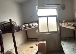 Nhìn phòng KTX con gái sắp ở 3 năm, phụ huynh giật mình: "Con tôi sẽ phải sống ở đây thật sao?"