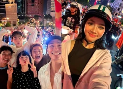 Dàn sao sau chiến thắng của đội tuyển Việt Nam: Tiểu Vy đính chính gấp, Mỹ Tâm vỡ oà, 1 nàng hậu xuống phố!