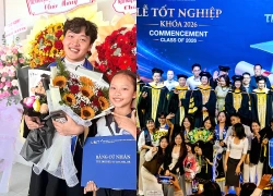 Nhận bằng đại học, tân cử nhân trao ngay cho em gái để truyền lửa