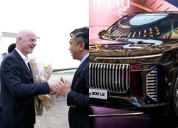 Chủ tịch FIFA Infantino ngồi xe VinFast Lạc Hồng: 'Pháo đài' Việt Nam có gì đặc biệt?