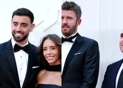 Thảm đỏ PFA: Bruno Fernandes sánh đôi cùng vợ, Declan Rice diện vest bảnh bao dẫn đầu dàn sao Arsenal