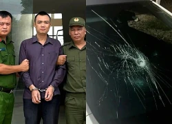 Đập phá ô tô đỗ gần nhà, người đàn ông bị khởi tố