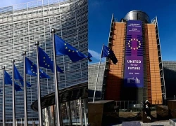 EU lùi thời điểm gia hạn lệnh trừng phạt Nga