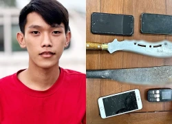 Mâu thuẫn trên mạng, nhóm thanh thiếu niên mang dao đi chém người