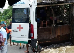 Tìm thấy thi thể nam sinh bị nước cuốn xuống cống ở Hà Nội