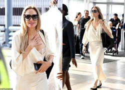 Nữ diễn viên Angelina Jolie sexy hiếm thấy ở tuổi 51