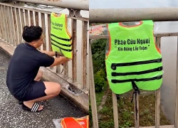 Xúc động chàng trai treo 200 áo phao trên cầu ở Hưng Yên sau vụ Trung tá hy sinh