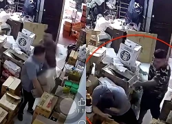 Tạm giữ nghi phạm đánh người gãy xương mũi, gò má vì bị va vào chân